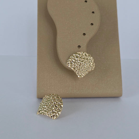 Aros Tipo Topo Textura Martillada Dorados Baño de Oro 18K — Joyería BomLeón
