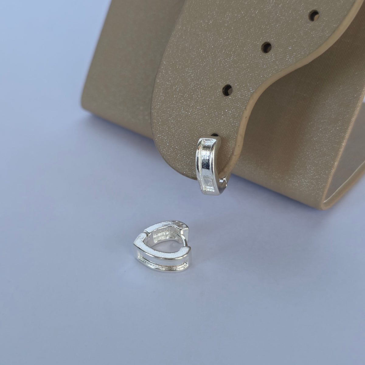 Aros Argolla Lisa de Perfil Cóncavo en Plata 925