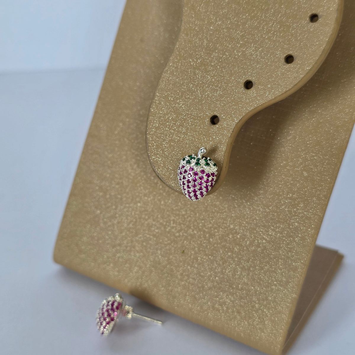 Aros Frutilla con Microcircón Rosa y Tornillo Plata 925