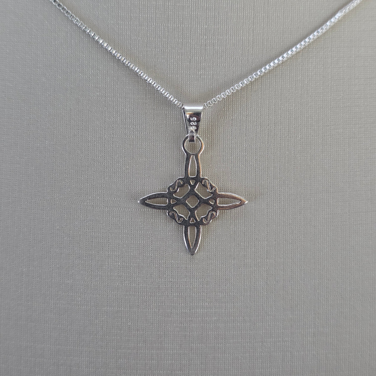 Colgante Cruz Calada Ornamental Plata 925