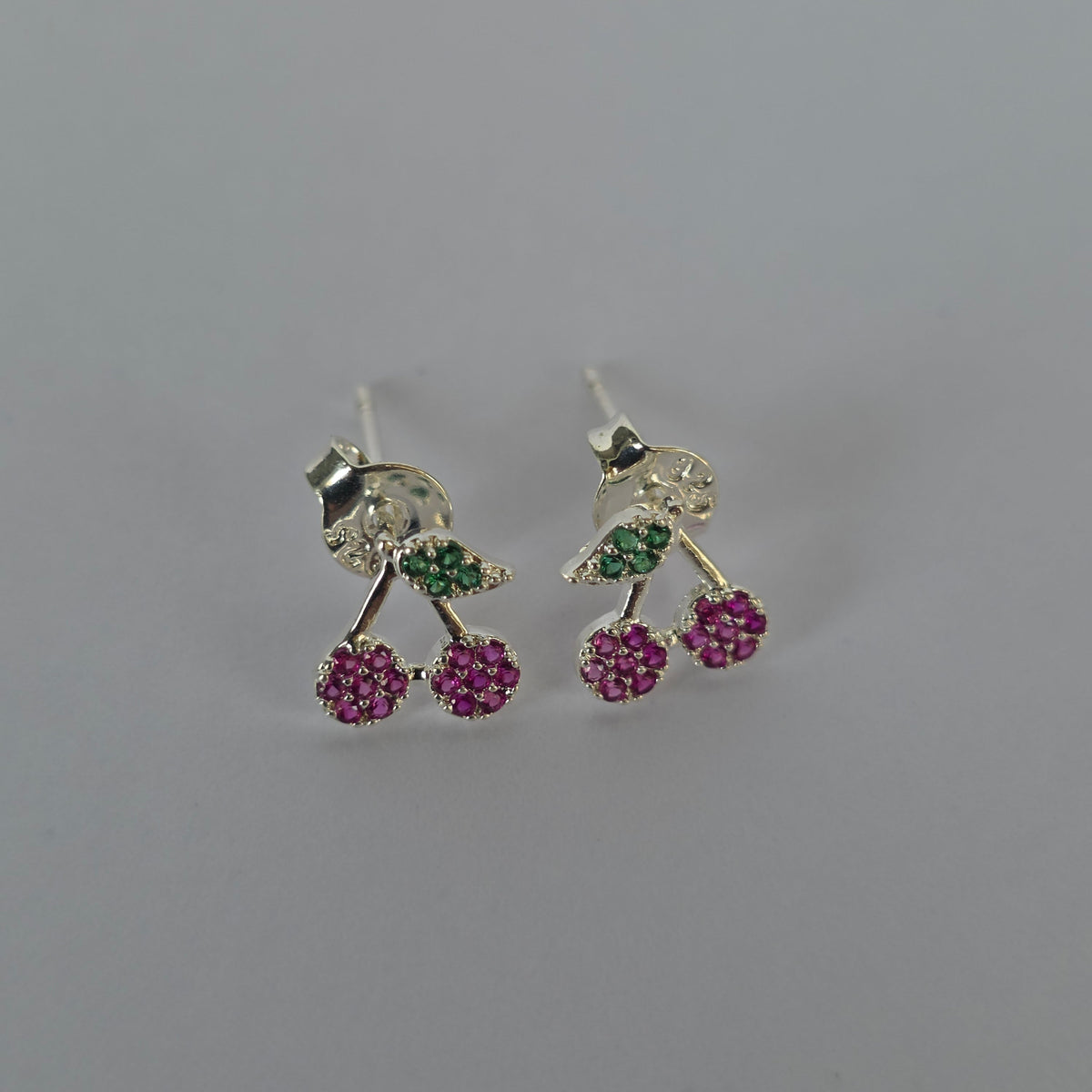 Aros Cereza con Microcircones en Plata 925