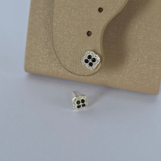 Aros con Tornillo Flor de Microcircones Negros con Halo en Plata 925