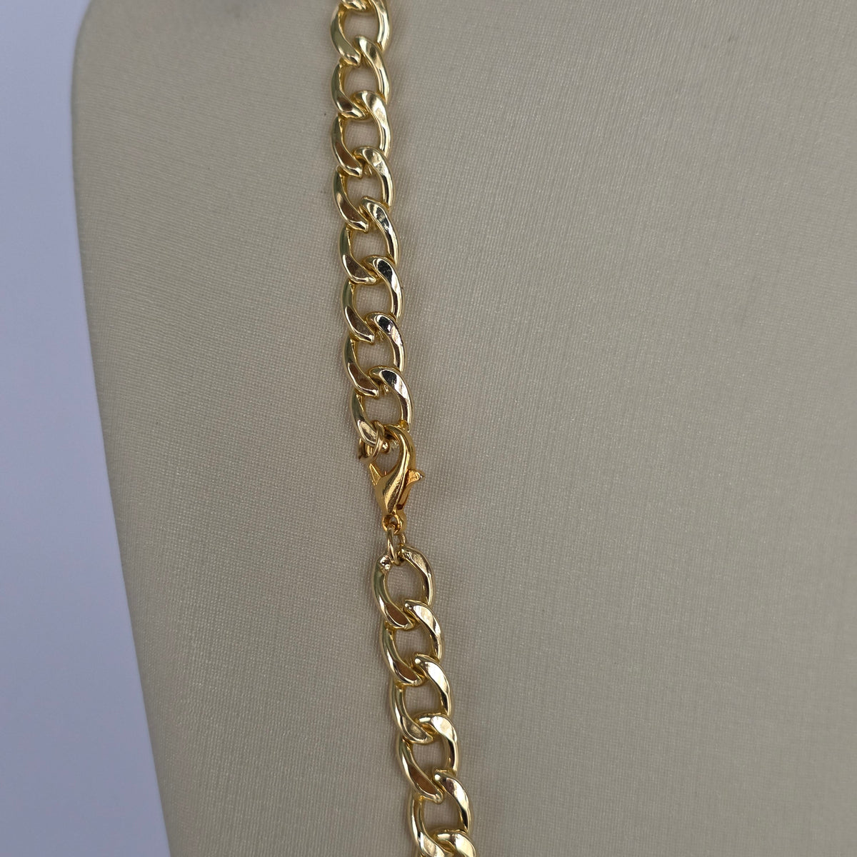 Cadena Eslabón Groumet Baño de Oro 18K — Joyería BomLeón