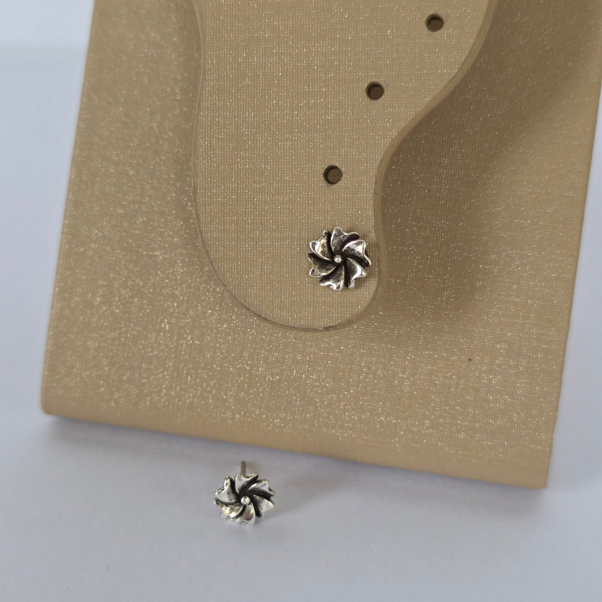 Aros Flor de Pétalos en Espiral en Plata 925