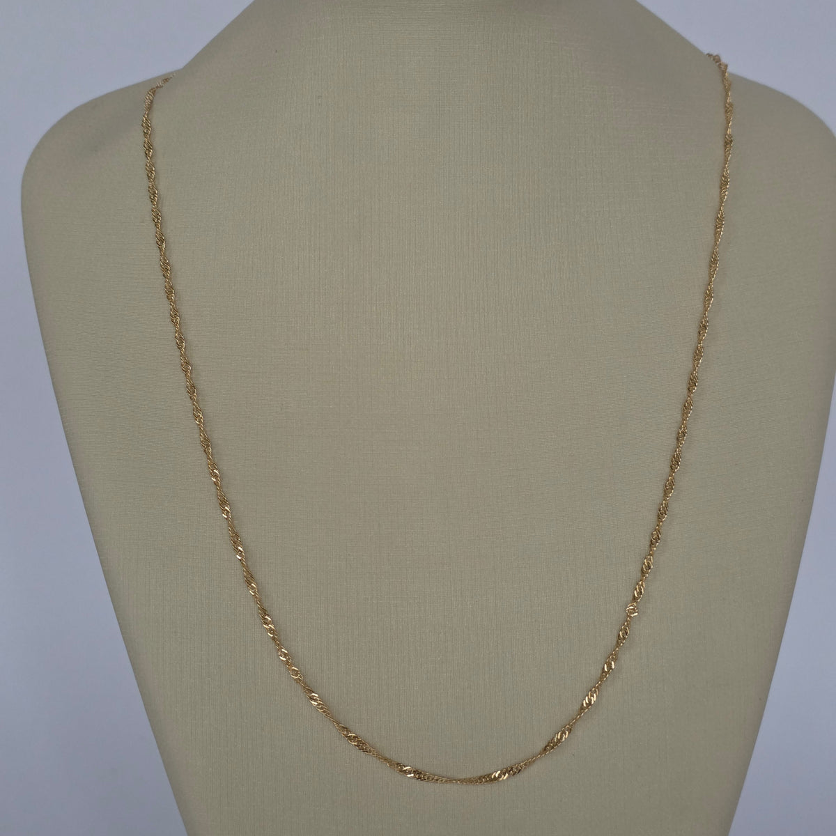 Cadena Singapore Torzada Baño de Oro 18K — Joyería BomLeón