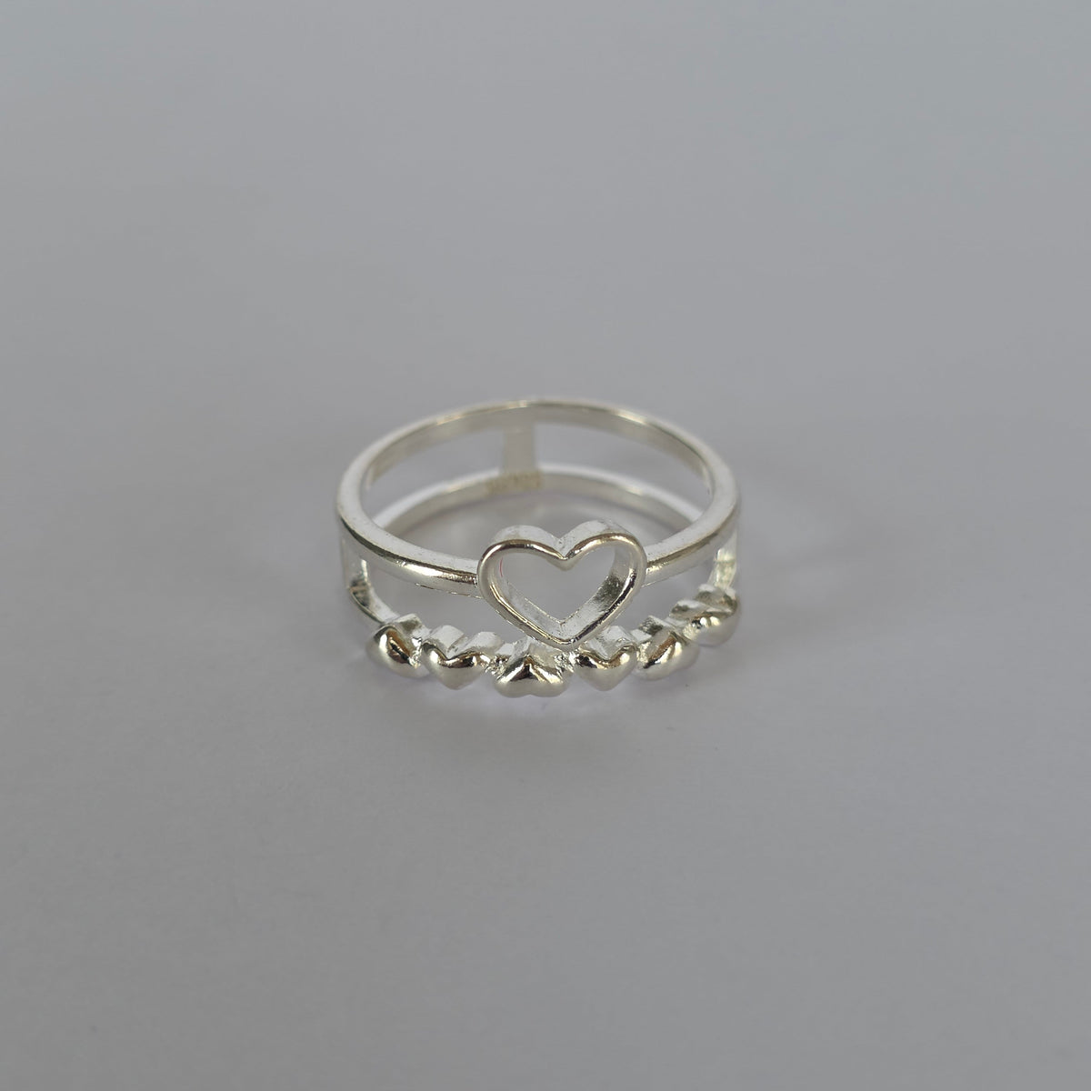 Anillo Doble Línea de Corazones en Plata 925