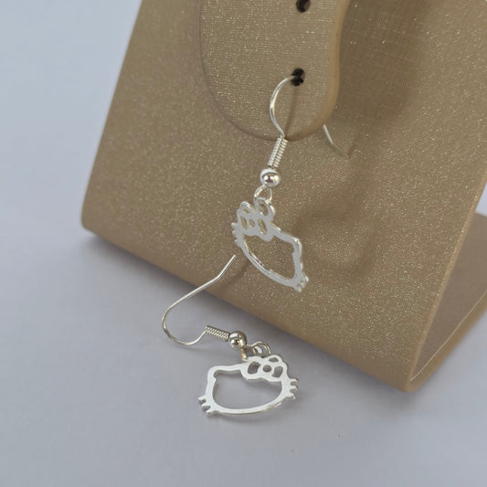 Aros Colgantes Gatita con Lazo Calado en Plata 925