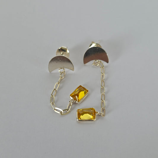 Aro con Tornillo Media Luna con Cadena y Microcircón Amarillo en Plata 925