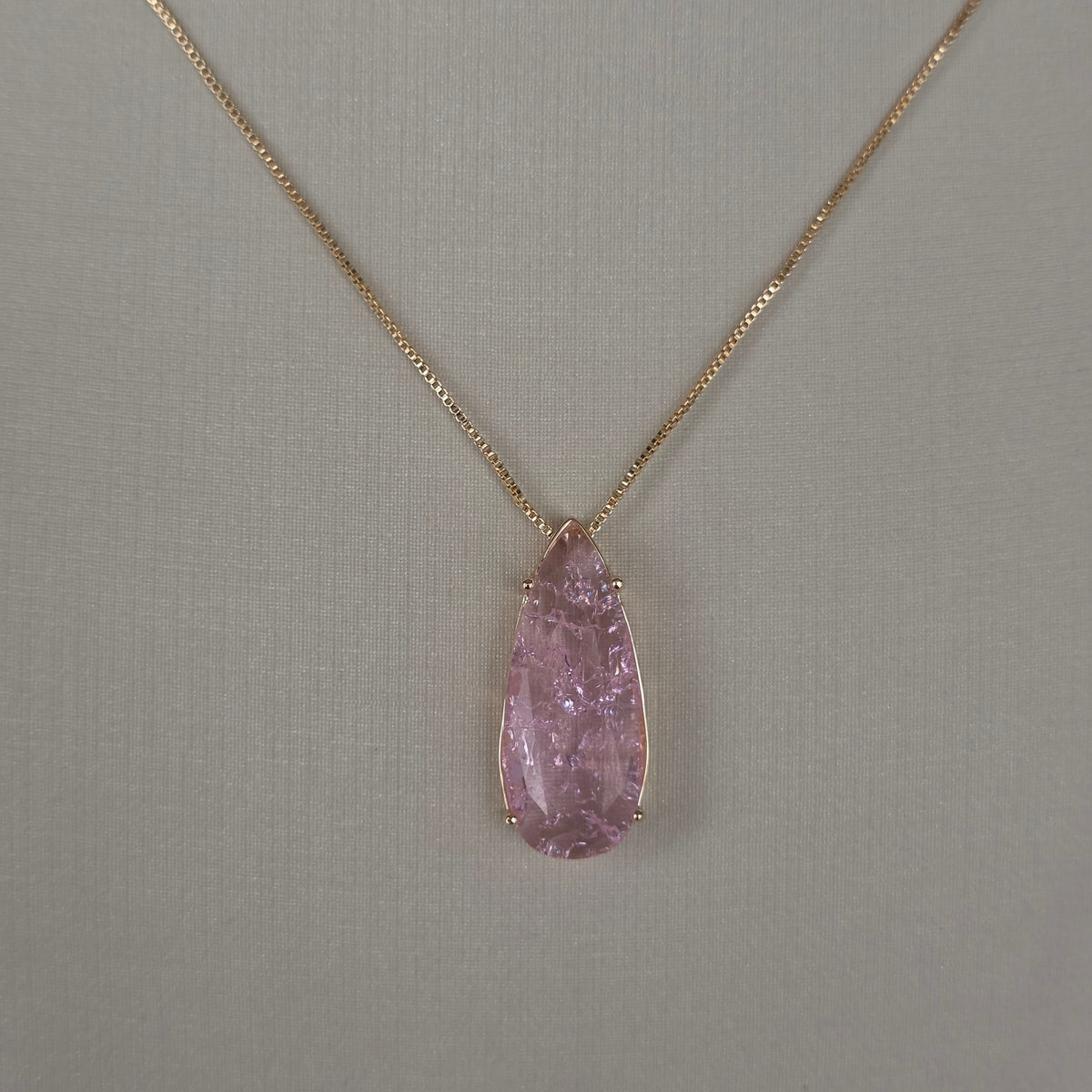 Dije Gota de Microcircoń Lila Facetado Bañado en Oro Rosa 18K — Joyería BomLeón