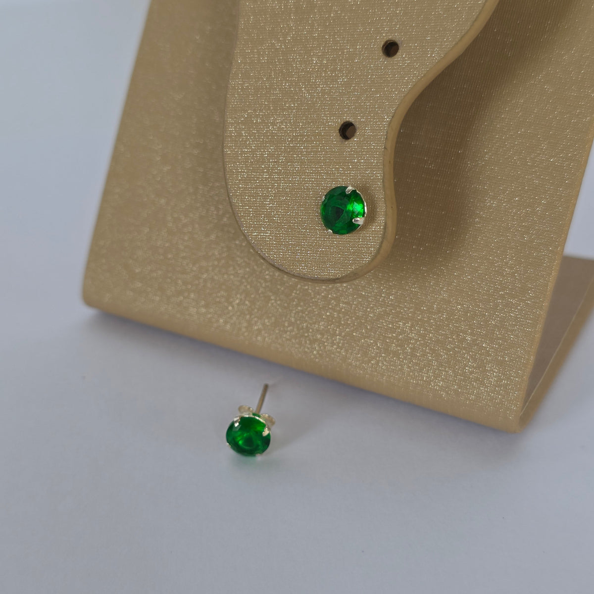 Aro con Tornillo Microcircón Redondo Verde en Plata 925