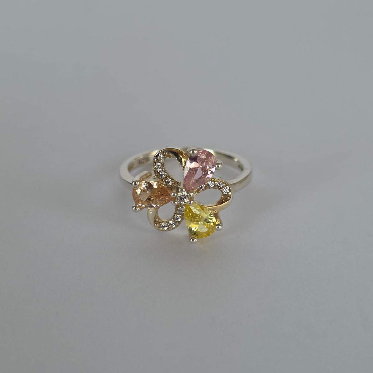 Anillo Flor Calada con Microcircones Multicolor en Plata 925