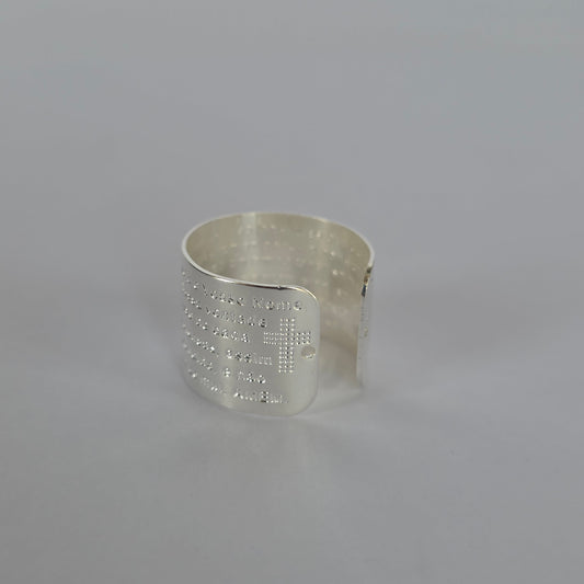 Anillo Ancho Ajustable con Cruz y Grabado en Plata 925