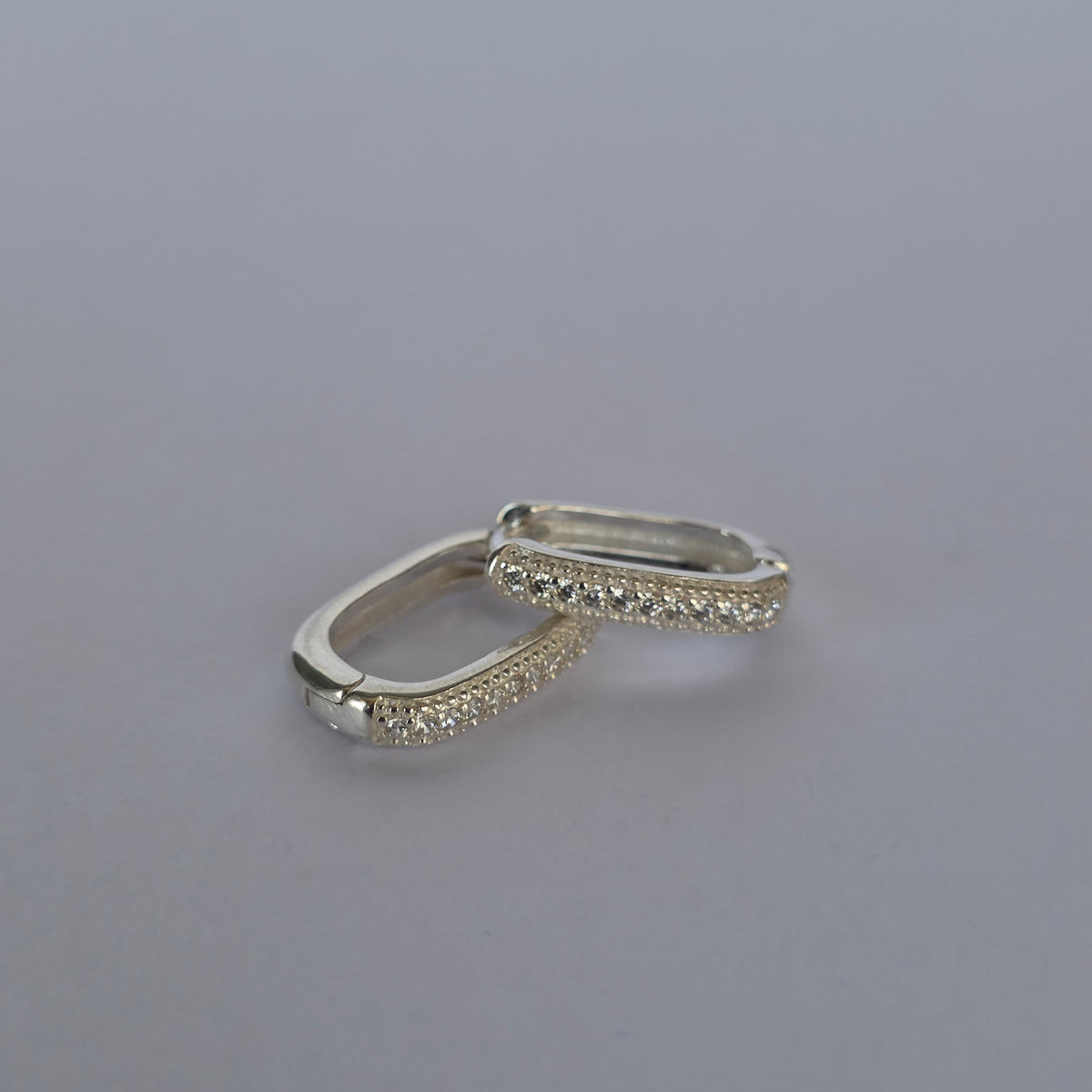 Aros Argolla Rectangular con Microcircones Transparentes en Plata 925