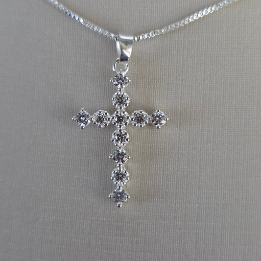 Comprar Colgante Cruz con Microcircones Transparentes Plata 925 - Joyería BomLeón Chile
