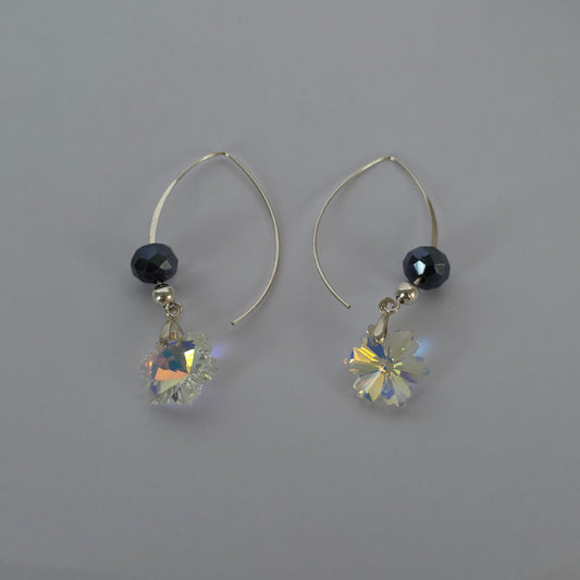 Aros Colgantes Flor Iridiscente con Microcircones en Plata 925
