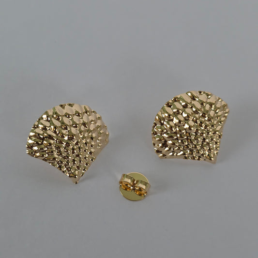 Aros Tipo Topo Textura Martillada Dorados Baño de Oro 18K — Joyería BomLeón