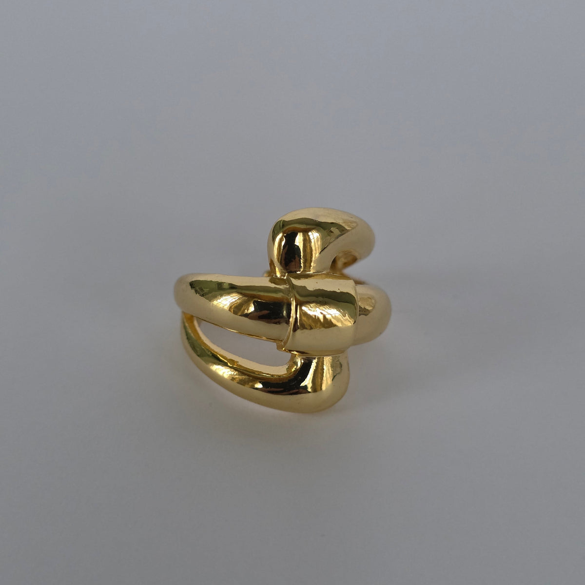 Anillo Nudo Volumétrico Ajustable Baño de Oro 18K — Joyería BomLeón