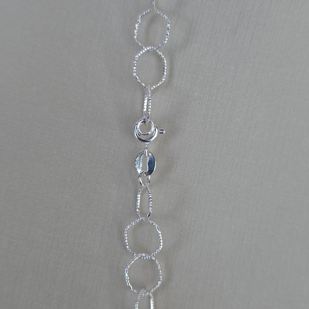 Cadena de Aros Circulares Texturizados en Plata 925