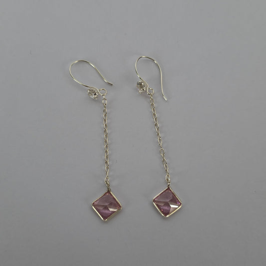 Aros Colgantes Cadena con Microcircón Rombo Rosado en Plata 925