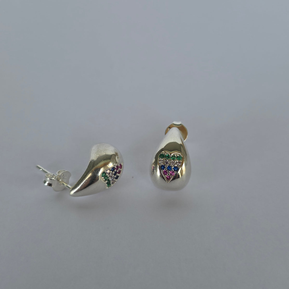 Aros Gota con Corazón de Microcircones Multicolor en Plata 925