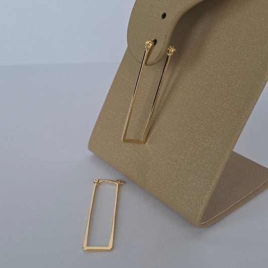 Argolla Rectangular Alargada Lisa · Baño de Oro 18K — Joyería BomLeón