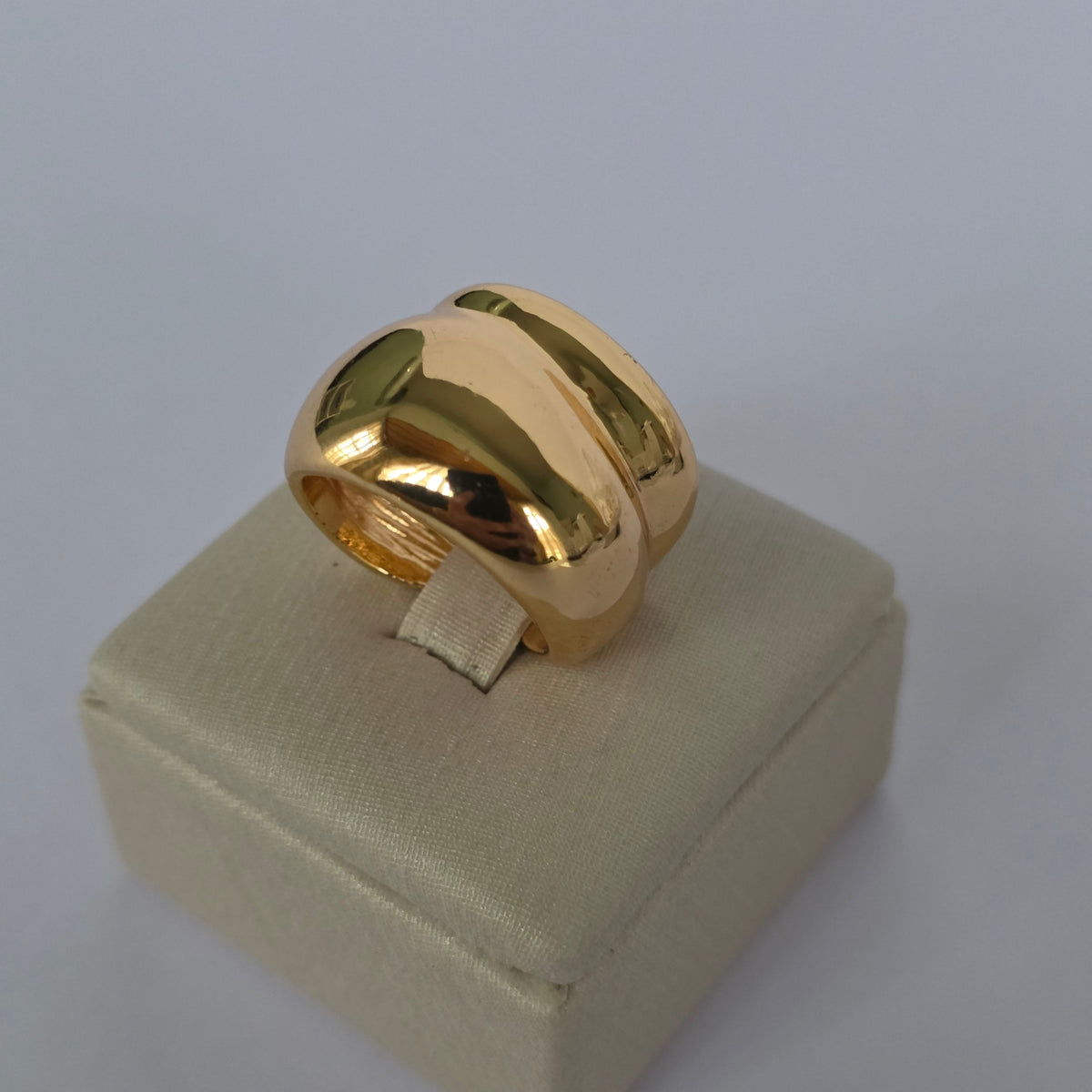 Anillo Dome Doble Banda Ajustable Baño de Oro 18K — Joyería BomLeón