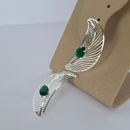 Aros Pluma Calada con Microcircón Verde y Tornillo Plata 925