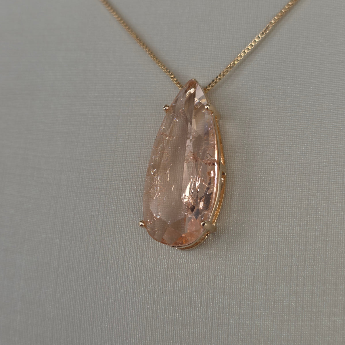 Dije Gota de Microcircoń Rosado Facetado Bañado en Oro Rosa 18K — Joyería BomLeón
