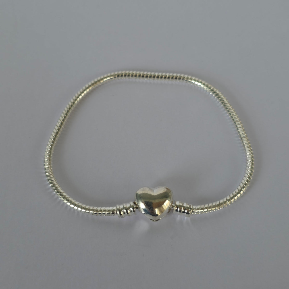 Pulsera Cadena Serpiente con Cierre Corazón en Plata 925