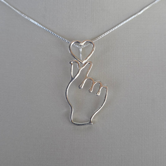 Colgante Finger Heart con Corazón Calado Plata 925