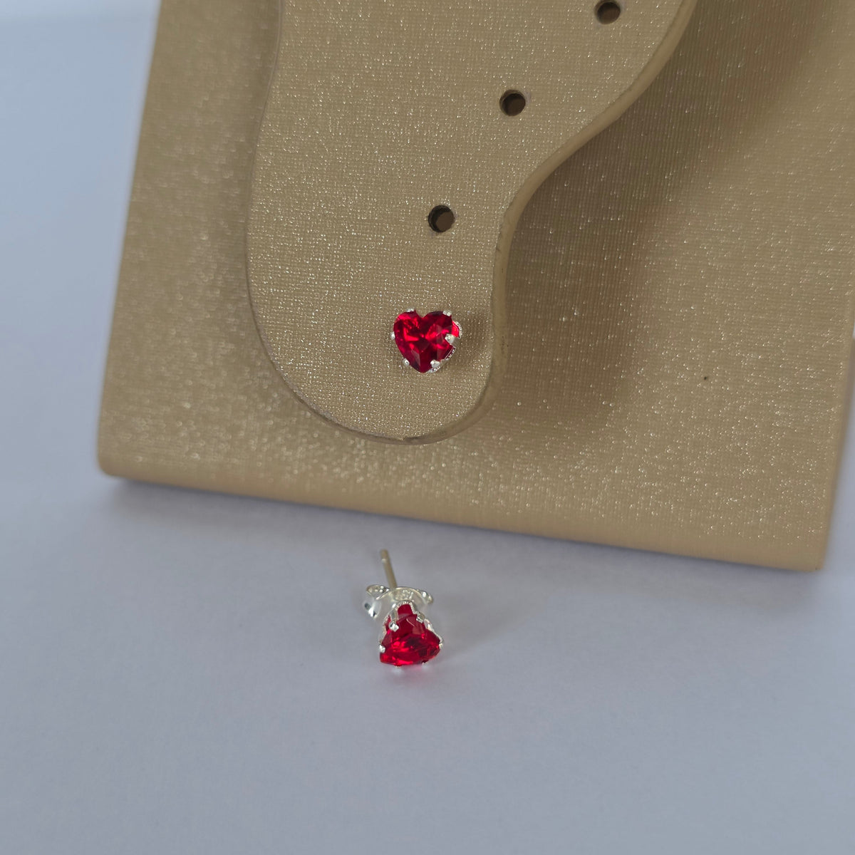 Aros Corazón de Microcircón Rojo en Plata 925