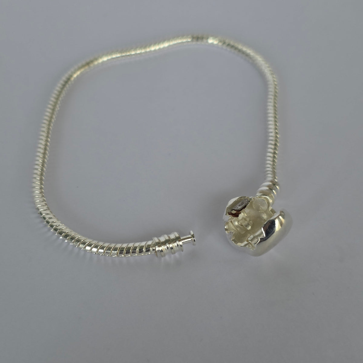Pulsera Cadena Serpiente con Cierre Corazón en Plata 925