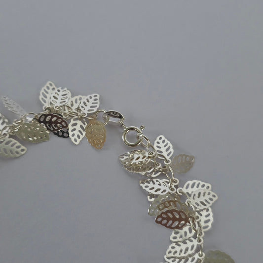 Pulsera de Hojas Caladas Colgantes en Plata 925