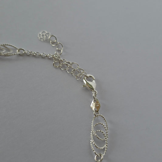 Pulsera de Mariposas con Óvalos Entrelazados en Plata 925