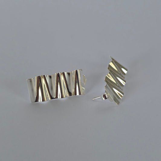 Aros Rectangulares de Pliegues Ondulados en Plata 925